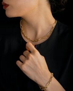 Woman wearing a necklace and bracelet 